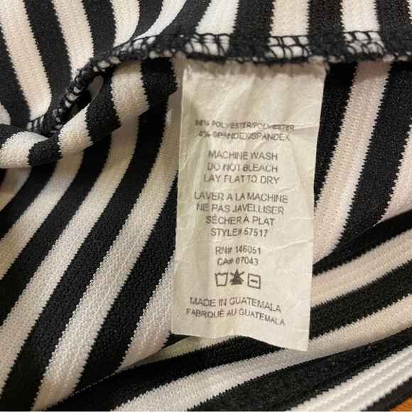 Black and White striped midi sleeveless dress - Picture 4 of 4